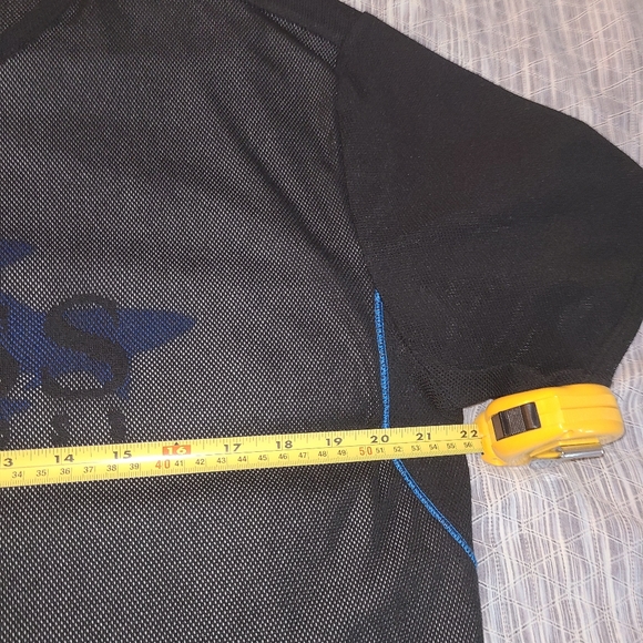 *SOLD* Hugo Boss XL Black t-shirt Mesh, front layer to block it as see-through - Picture 3 of 4